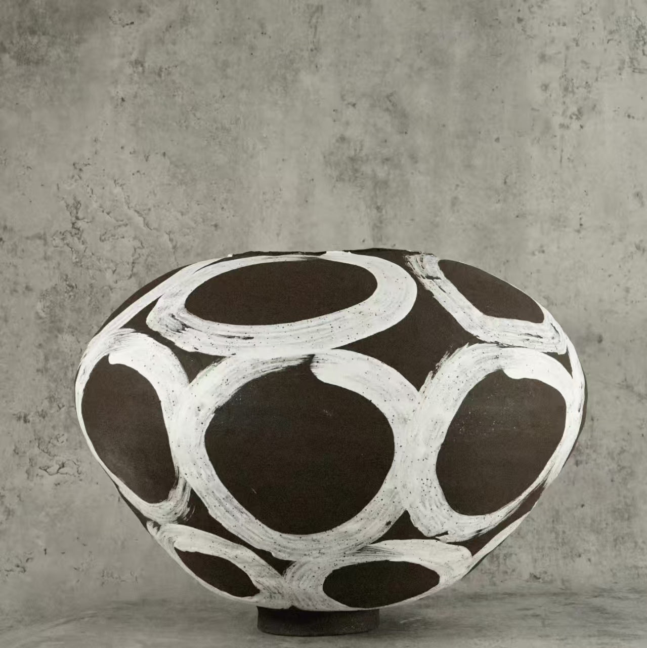 Ink Circle Round Vase - Handmade Ceramic
