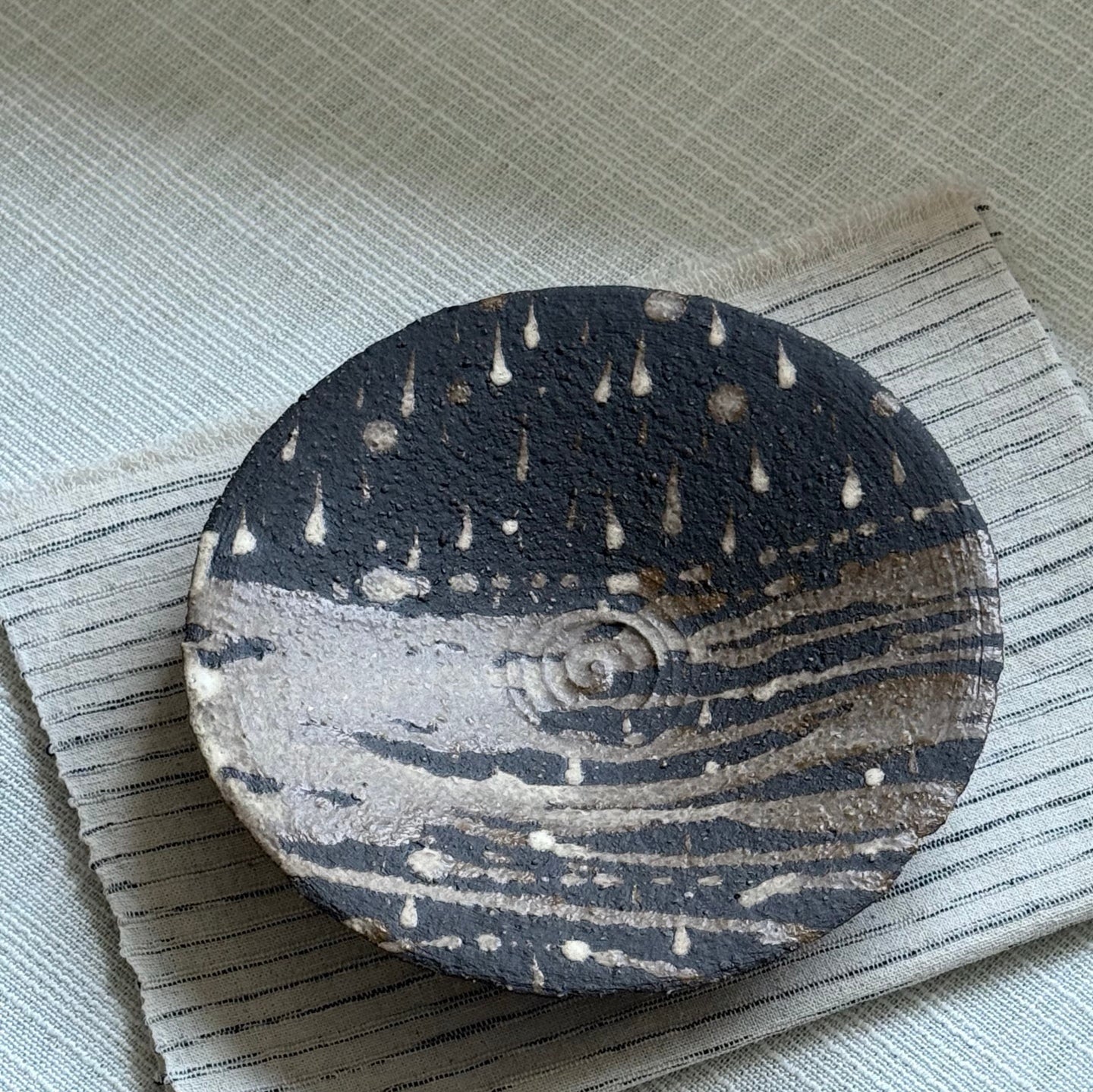 Raindrop Ripple Ceramic Plate - Handmade Ceramic