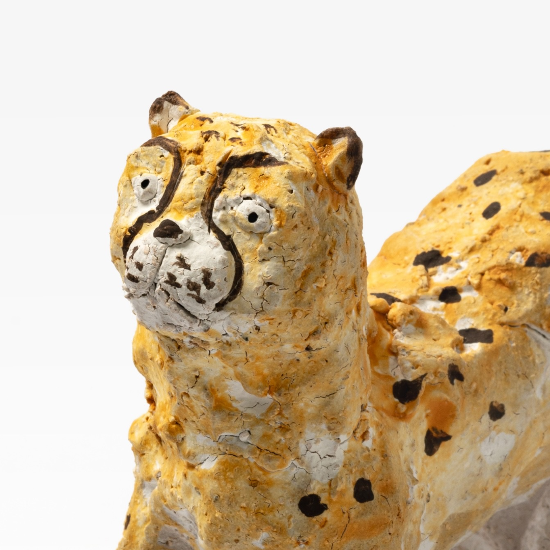 Cheetah Coarse Pottery Sculpture - Handmade Coarse Pottery