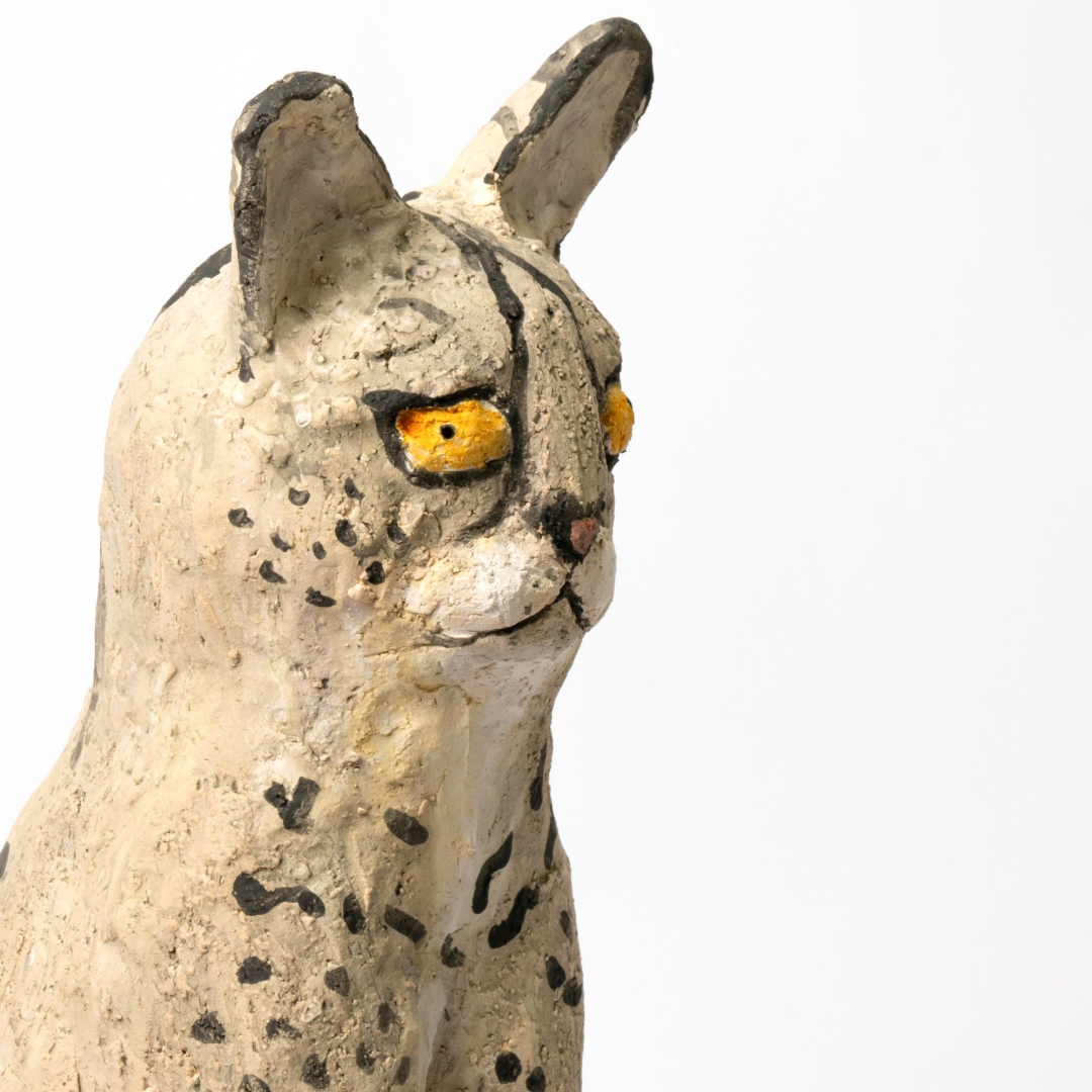 borealforest-handmade-yellow-eyed-spotted-sitting-jungle-cat-kitten-handmade-coarse-pottery-ceramic-sanctuary-detail-6