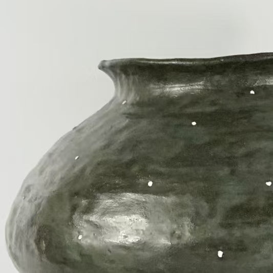 borealforest-handmade-night-cloud-star-vase-handmade-ceramic-vase-sanctuary-detail-4