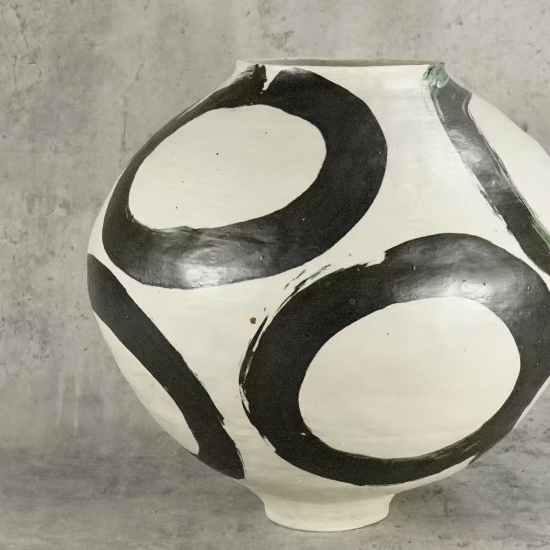 Plain Base Ink Circle Vase - Handmade Ceramic