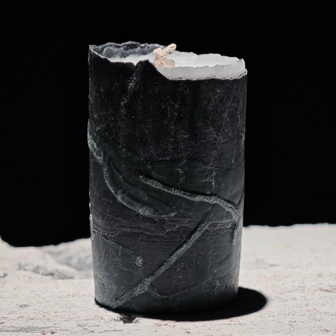 borealforest-handmade-layered-green-texture-pillar-candle-set-handmade-candle-candle-sanctuary-detail-4